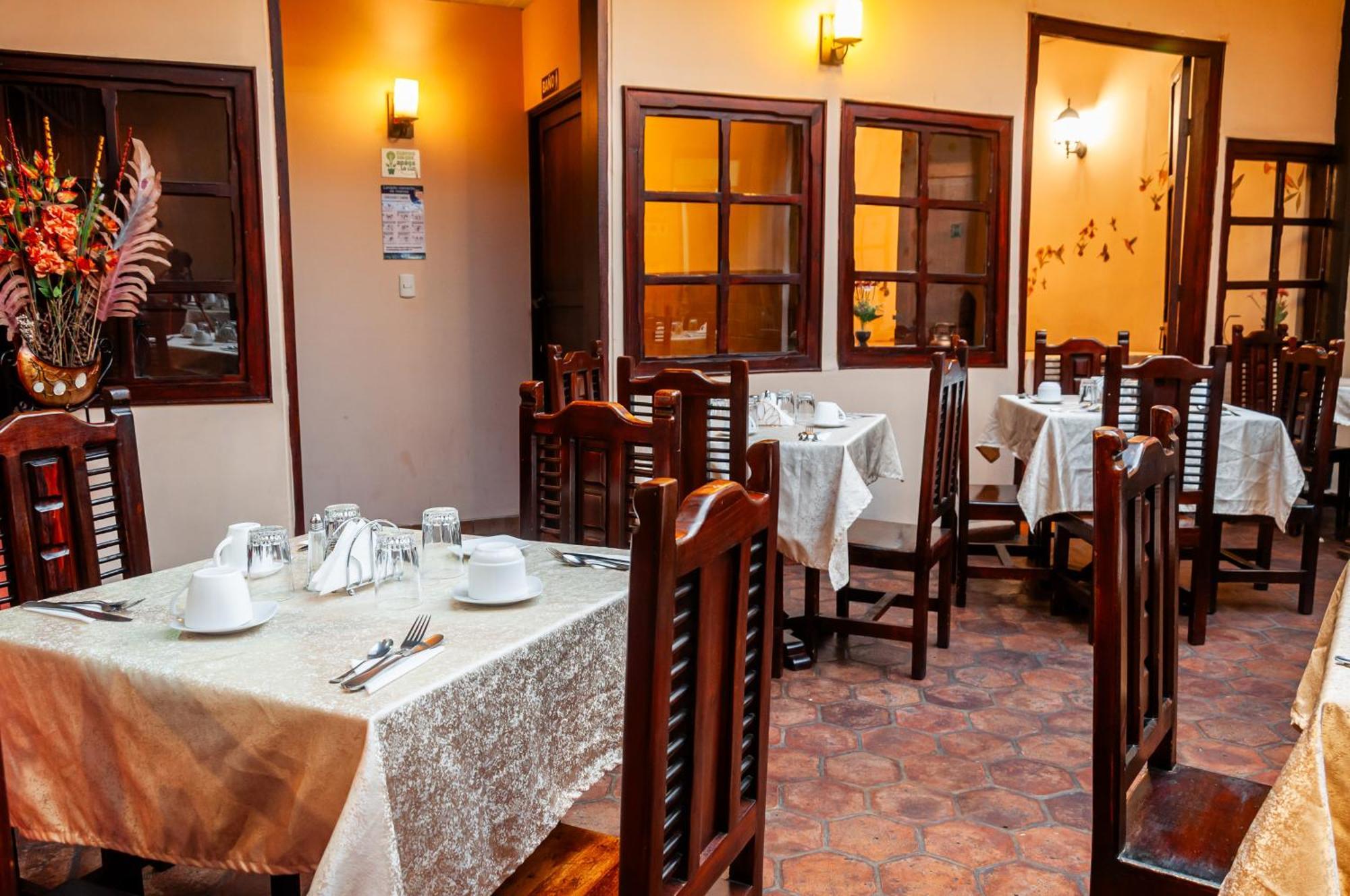 Hotel Calle Angosta Cuenca Exterior photo