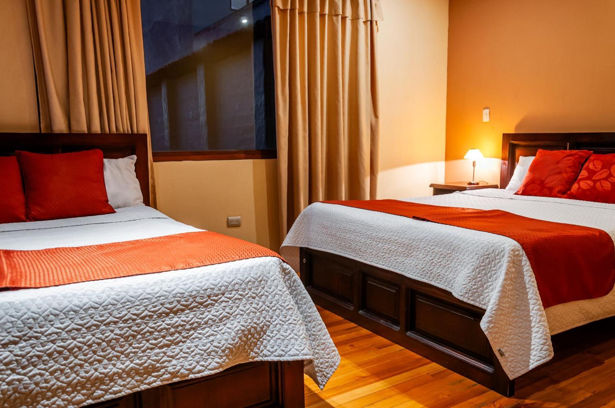 Hotel Calle Angosta Cuenca Exterior photo